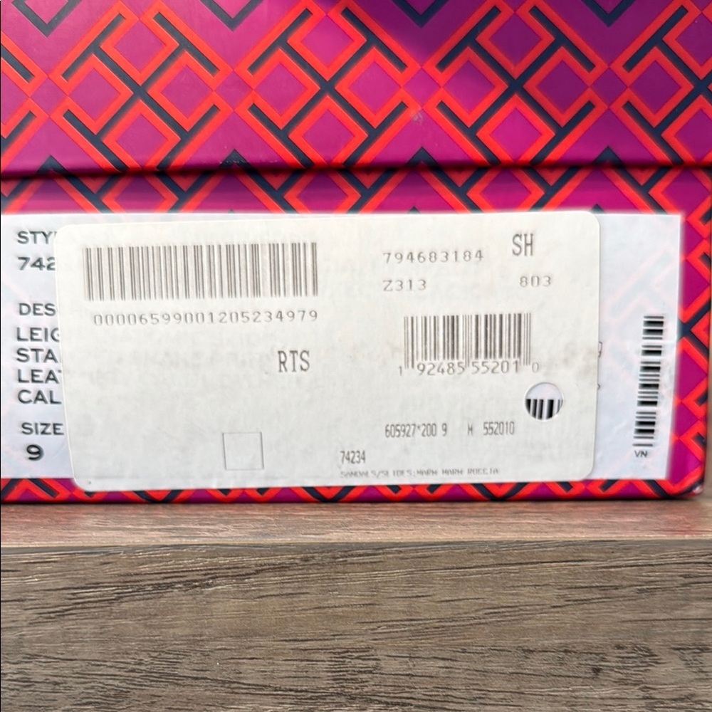 Tory Burch Black and Snake Print Slides - Picture 9 of 10